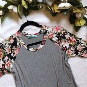Chris & Carol | floral raglan 3/4 sleeved tee